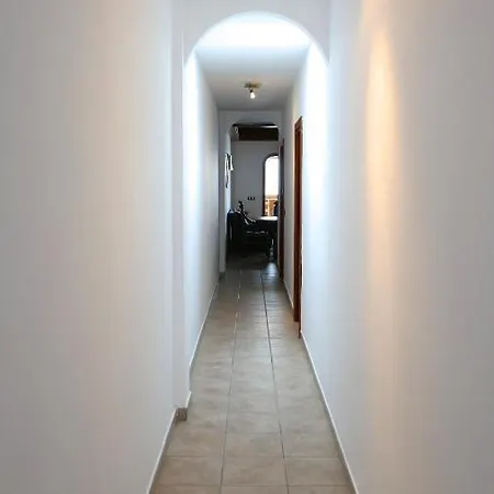 Apartamento Sea Views And The City On Your Doorstep Puerto del Carmen (Lanzarote)
